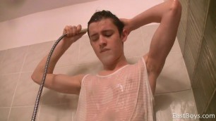 Exclusive Casting - Cute Boy in the Bath - Antonio Palmer