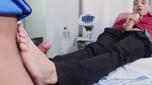 Deviant Doctor Worships Patients Feetgay