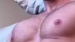 BEAUTIFUL HAIRY MUSCLE GUY WANKING AND PLAYING WITH HIS NIPPLE